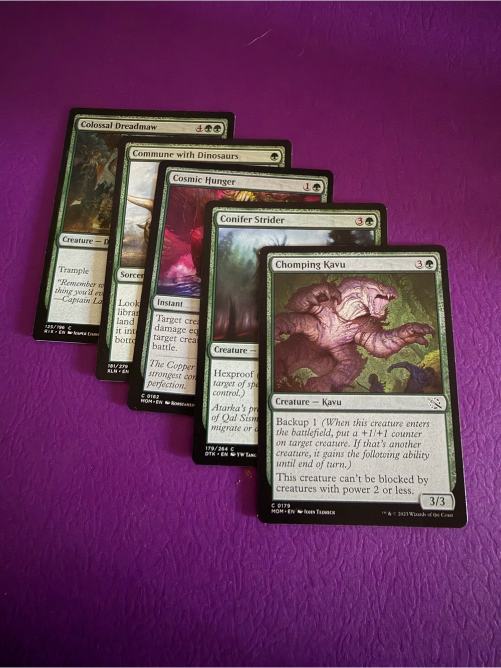 Magic: The Gathering MTG Dinosaur Deck Starter Bundle